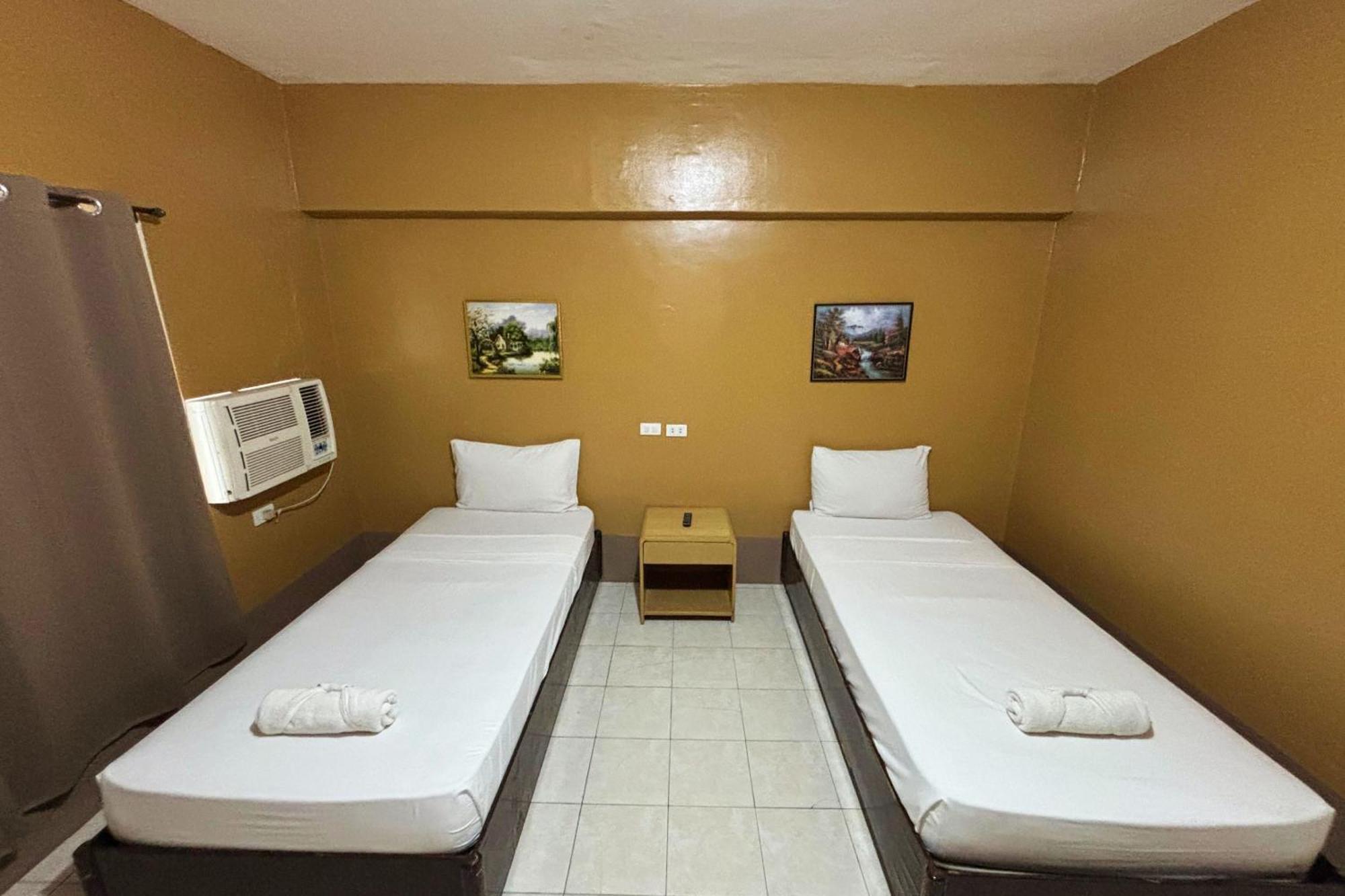 Dona Mercedes Cebu Stadt Exterior foto