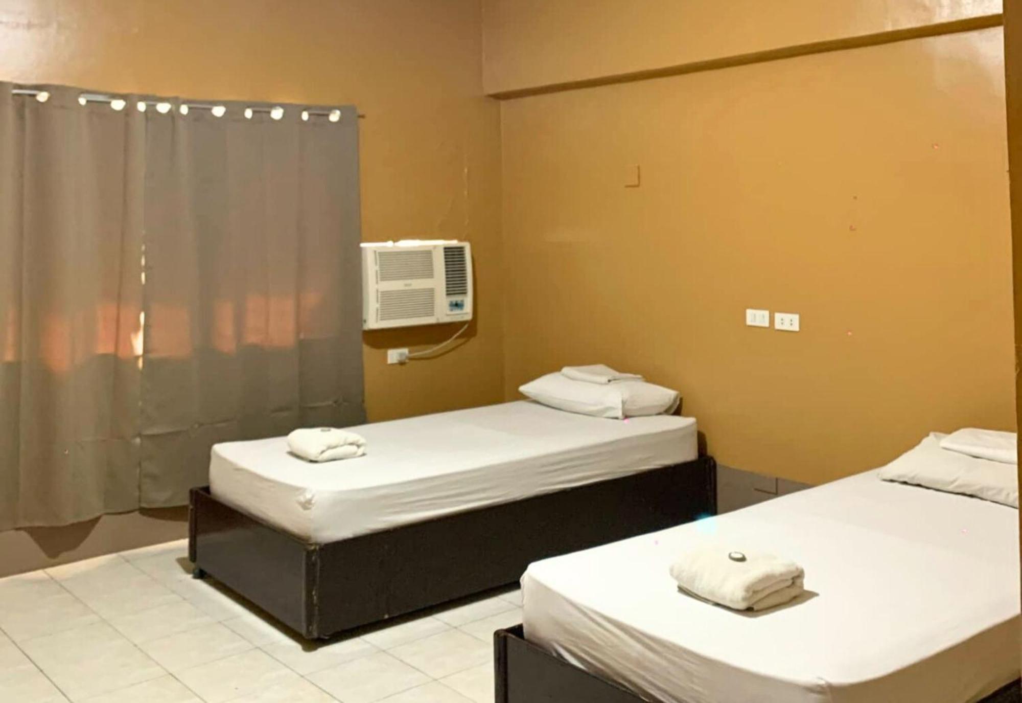 Dona Mercedes Cebu Stadt Exterior foto