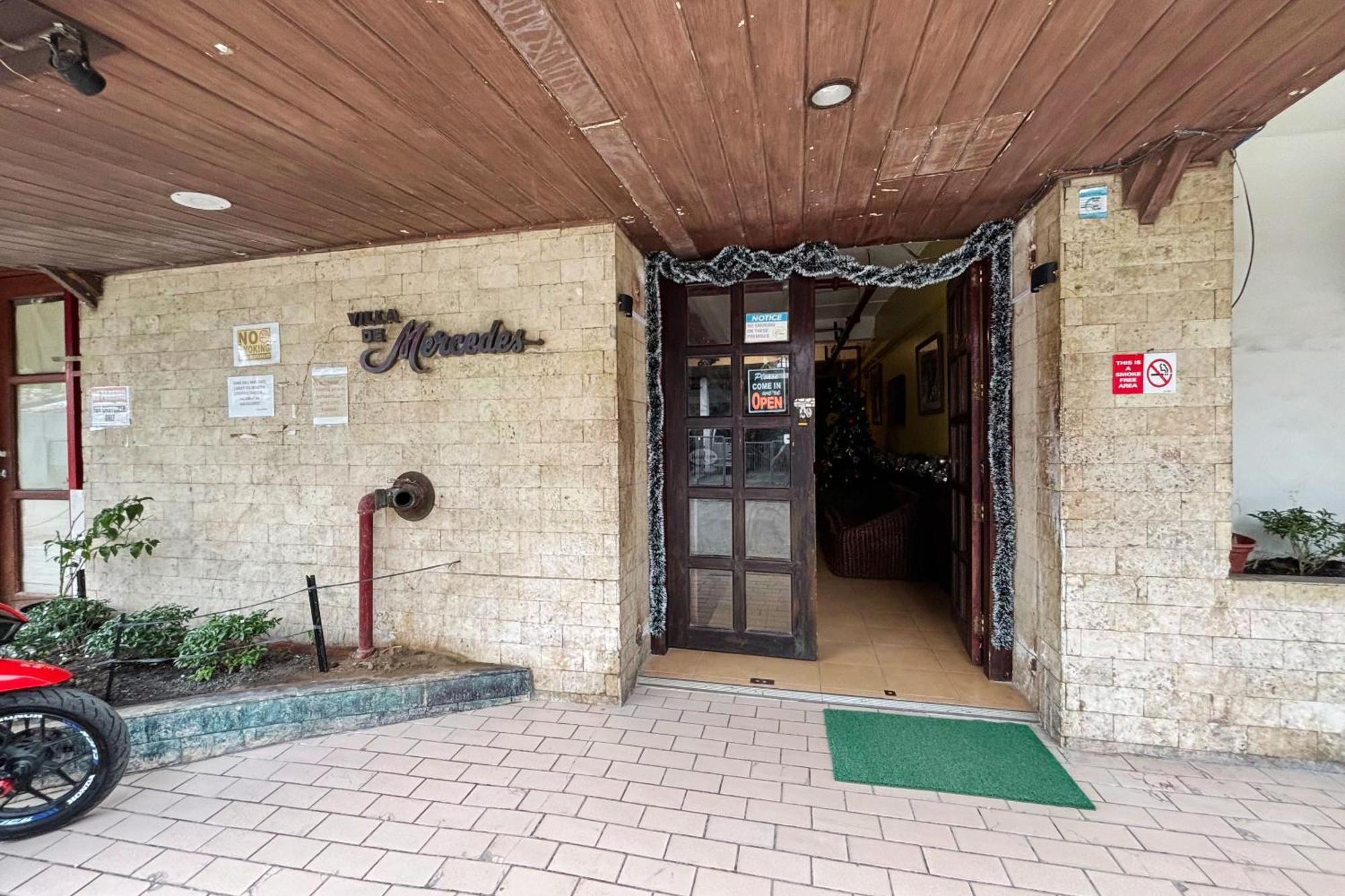 Dona Mercedes Cebu Stadt Exterior foto